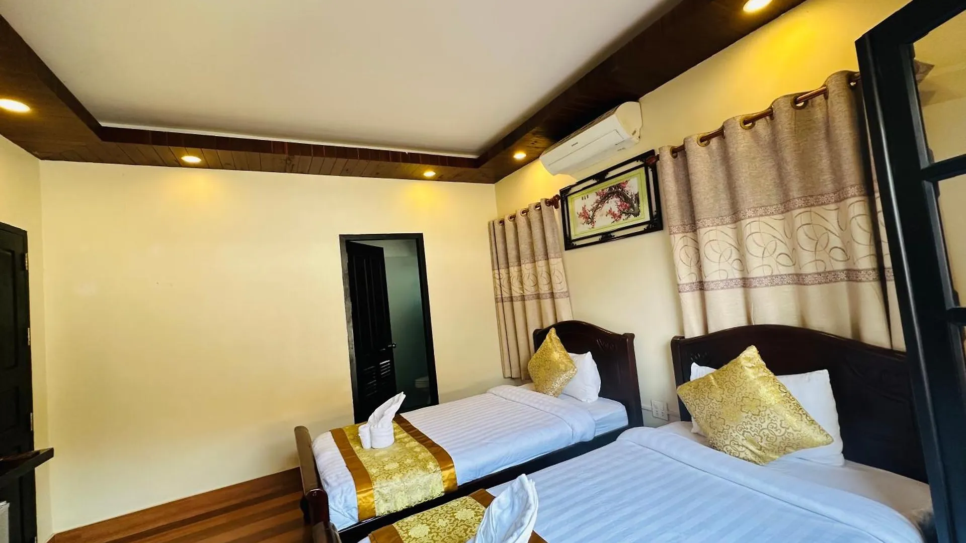 Luang Prabang Villa Ban Pakham Hotel 3*, Luang Prabang