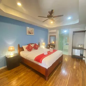 3* Hotel Golden Lotus Namkhan River View