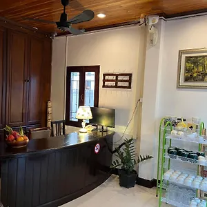 2* מלון Jasmine Place House