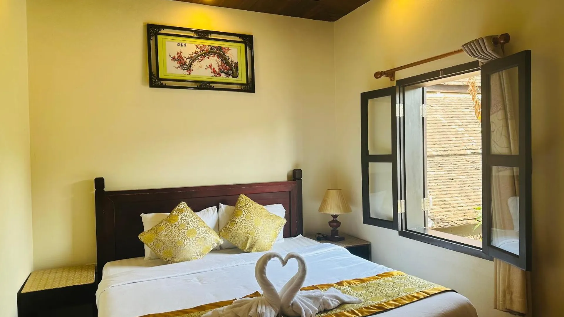Luang Prabang Villa Ban Pakham Hotel